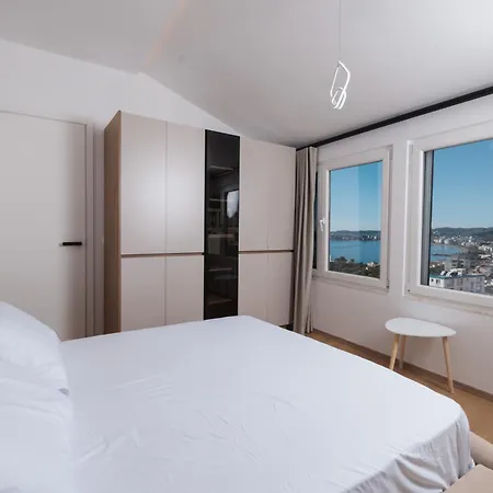 Luxury Sea View *